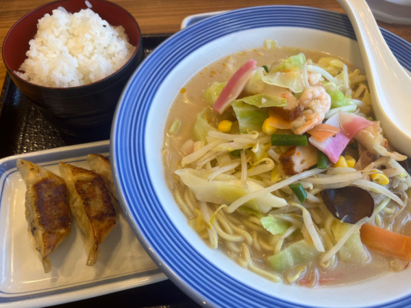 「長崎ちゃんぽんご飯餃子セット」@リンガーハット 川崎野川店の写真