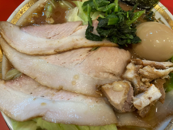 「特製ラーメン(中)」@家系ラーメン 裏大輝家 青物横丁店の写真