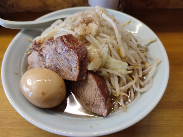 「ラーメン小＋煮玉子」@ラーメン トンボーンの写真