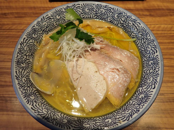 「佐久間さんに教わった貝ラーメン(塩)」@ラーメン燈郎の写真