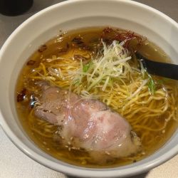 琥珀醤油味玉ラーメン