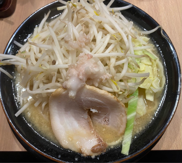 「醤油壱郎ラーメン　980円」@横浜家系ラーメン 壱角家 駒込店の写真