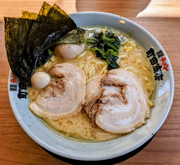 「MAXラーメン(醤油·大盛り)」@町田商店 簗瀬バイパス店の写真
