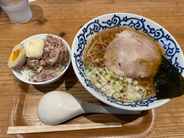 「しょうゆラーメン　チャーシュー丼セット」@博多醤油ラーメン 月や 博多デイトス店の写真