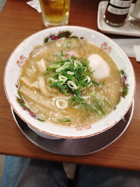 「中華そば(並)(800円)」@ますたに 京都駅ビル拉麺小路店の写真