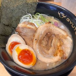牛豚骨醤油特製ラーメン　ダイブめしセット