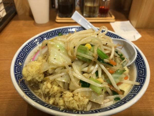 「タンメン（840円）＋生姜トリプル」@トナリ 丸の内店の写真