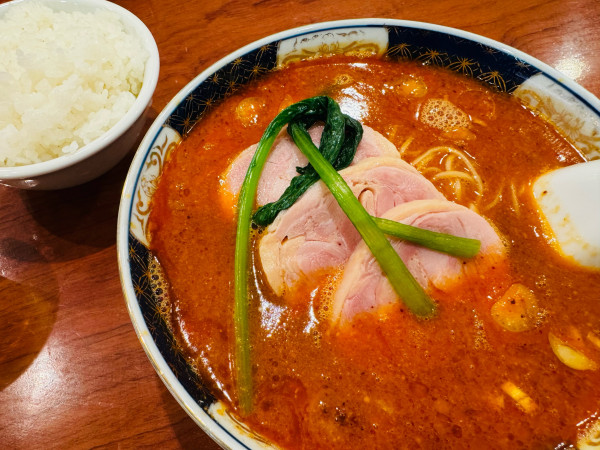 「ちいろうだんだん麺（1200円）」@支那麺屋 日比谷よかろうの写真