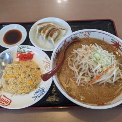 みそ＋半チャーハン＋半餃子セット