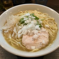 鶏白湯そば　特盛　820円
