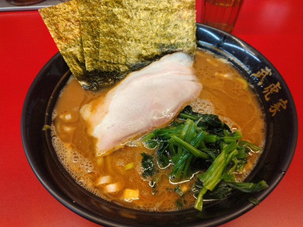 「醤油ラーメン」@らーめん 武虎家 暁 仙川店の写真