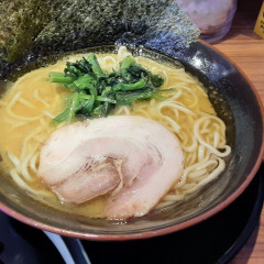 横浜家系ラーメン 壱角家 新宿3丁目店の画像