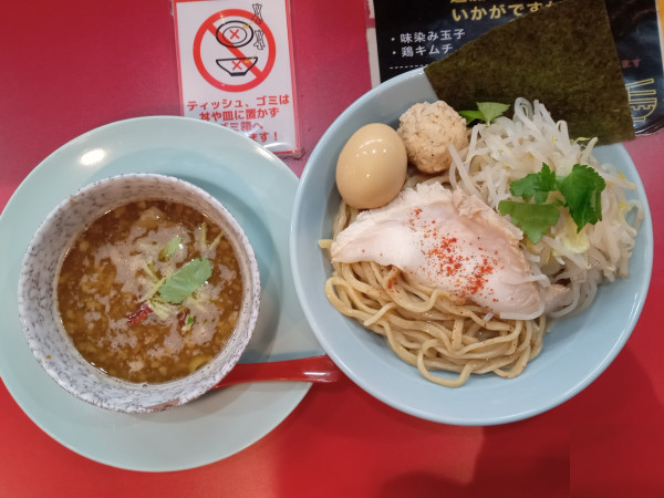 「【限定】霧島鶏と魚介節三種のつけ麺＋味染み玉子」@自家製麺 酉の写真