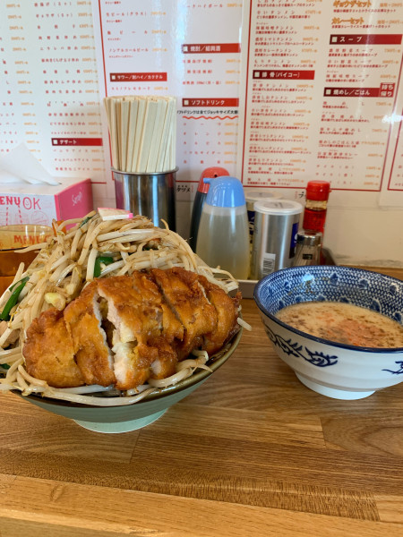 「排骨もりタンメン大盛@1090、野菜増し@150、にんにく」@極濃湯麺フタツメ 須坂店の写真