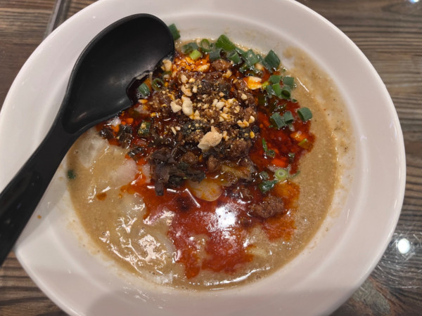 「四川担々麺白ごま1,000円」@四川担々麺 ななつぼし 新橋店の写真
