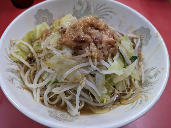 「汁なし小（カラメ＋アブラ＋魚粉）」@ラーメン二郎 環七一之江店の写真