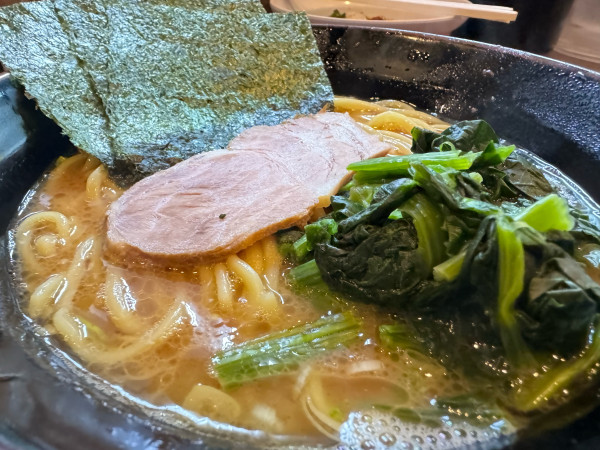 「ラーメン」@横浜家系ラーメン 家家家 飯田橋店の写真