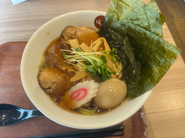 「大盛特製手もみラーメン　麺硬め　1070円」@らーめん 福よしの写真