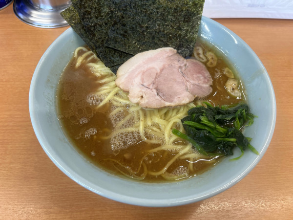 「らーめん中　850円」@横浜らーめん 武蔵家 綾瀬店の写真