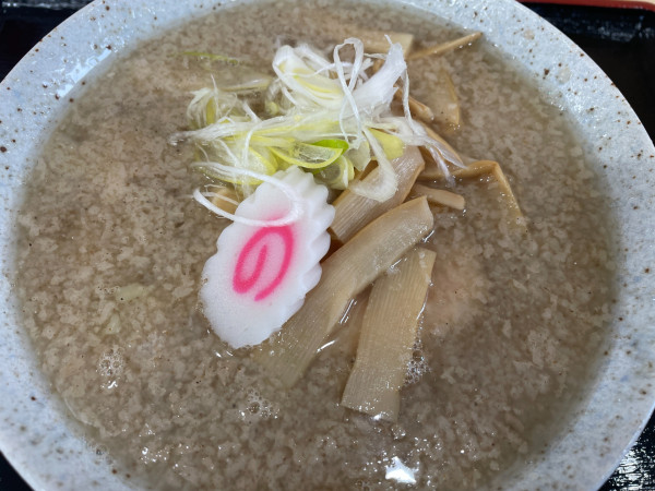 「こってり煮干し醤油ラーメン900円」@麺dining 昼の大統領の写真