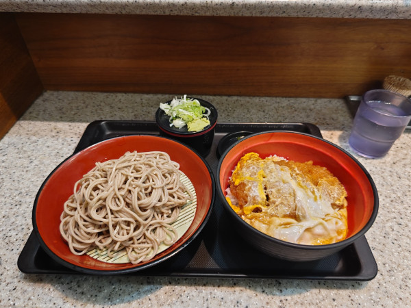 「もりそば（かつ丼セット）」@名代 富士そば 昭和通り店の写真