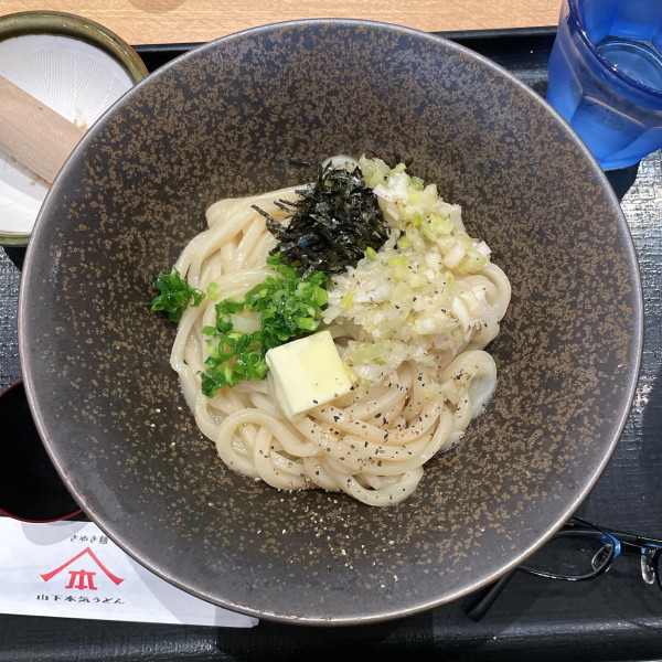 「ネギ塩だれ醤油バターうどん」@山下本気うどん 町田駅前の写真
