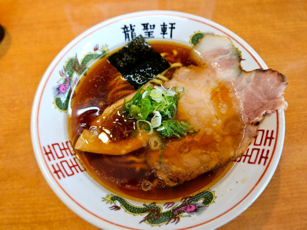 「醤油ラーメン(小)煮干し味」@龍聖軒の写真