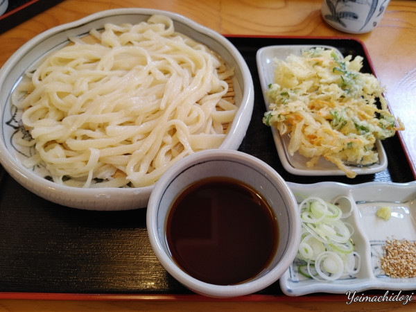 「もりうどん（500円）、かき揚げ（150円）」@手打ちうどん専門店 清水やの写真