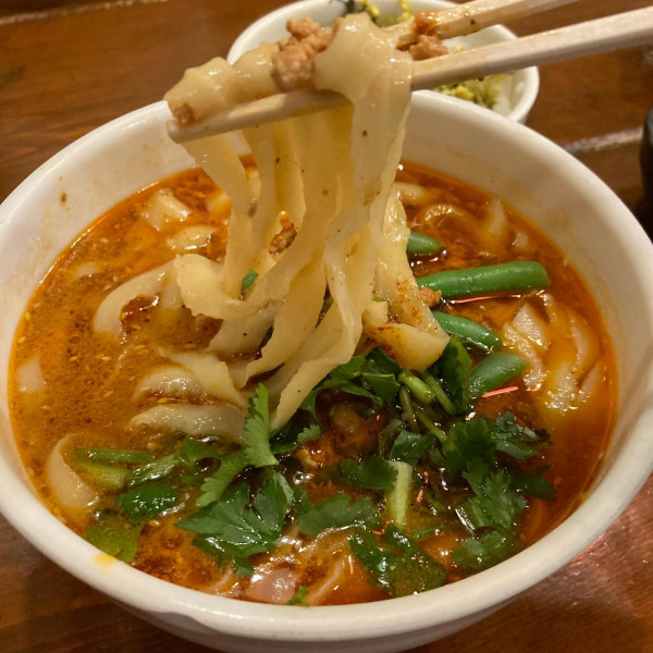 「麻辣刀削麺」@刀削麺の王様 茅場町店の写真