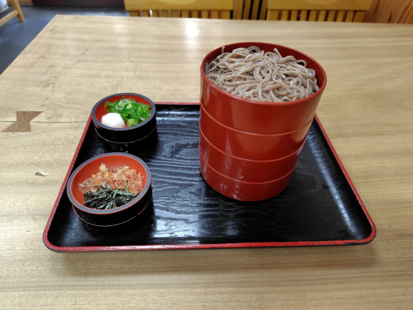 「わりごそば四枚1100円」@吾妻そばの写真