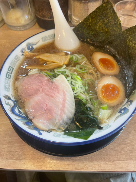 「旭川醤油らーめん 大」@北海道らーめん みそ熊 御徒町駅前店の写真