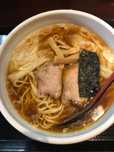 「ワンタンメン（中）」@中華蕎麦 金魚の写真