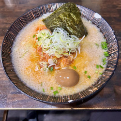 ホルモンメン（900円）