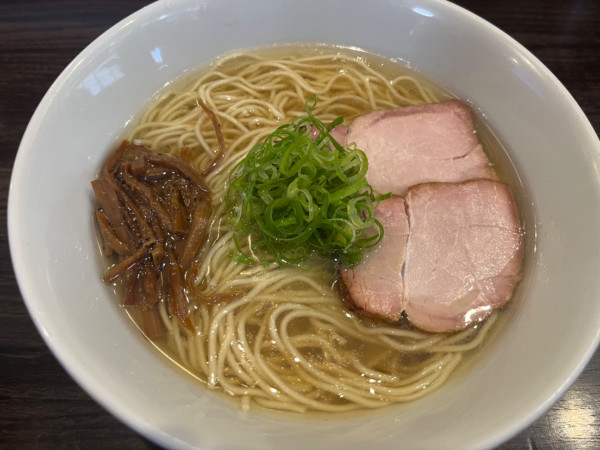 「塩ラーメン、替玉」@かしわぎの写真