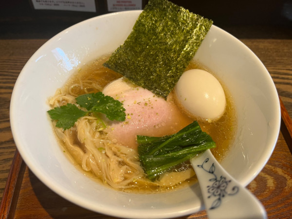 「Ra-men 山椒 白醤油＋味玉」@メンドコロ Kinariの写真