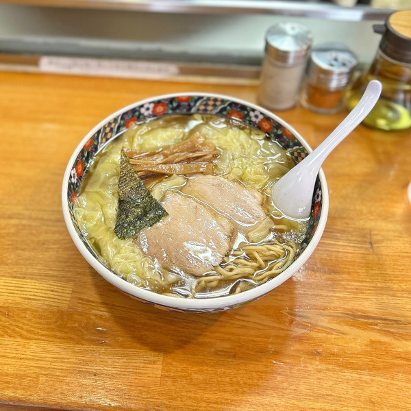 「わんたん麺」@春木屋 荻窪本店の写真