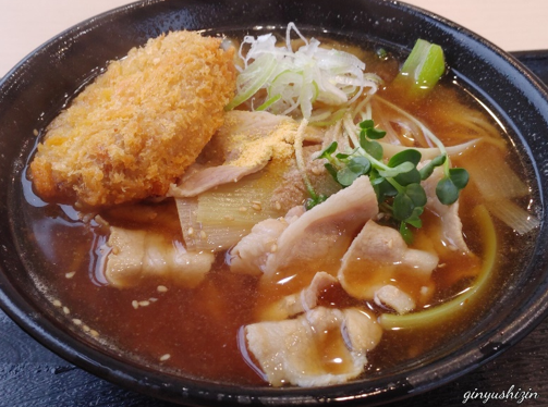 「豚バラ葱中華そば（720円）、コロッケ（無料）」@ゆで太郎 北本深井店の写真