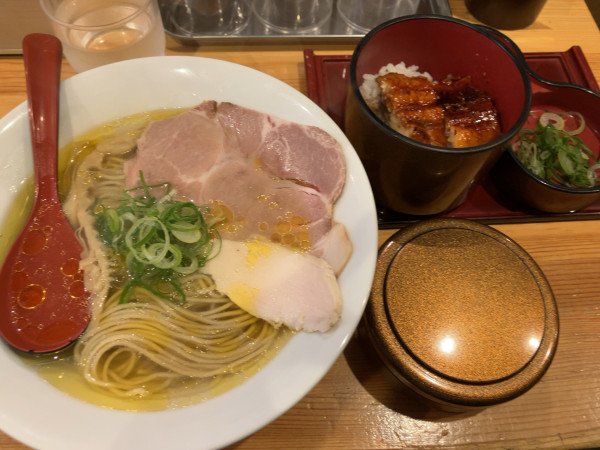 「塩そばとひつまぶし（平日限定ランチ）1200円」@自家製麺 竜葵の写真