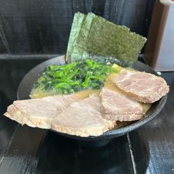 並　チャーシュー　ほうれん草
