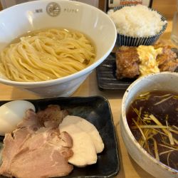 特製だしつけ麺（醤油）1150円、大盛り100円