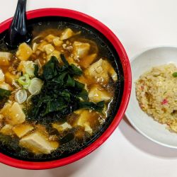豆腐ラーメン半チャーハンセット850円