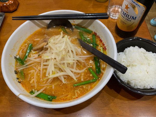 「辛みそラーメンと小ライス 600円」@中華料理 福龍の写真