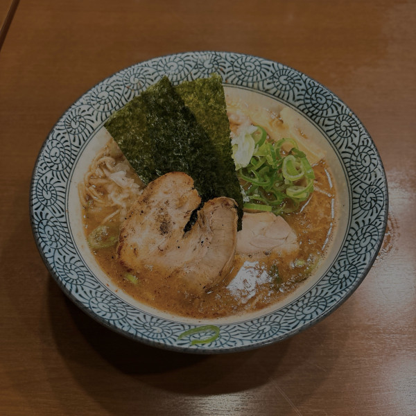 「濃厚煮干し鳥そば」@青山煮干しラーメン ハレルヤの写真