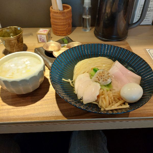 「特製帆立の昆布水つけ麺大盛 白＋ちゃーしゅーご飯」@Tokyo Style Noodle ほたて日和の写真