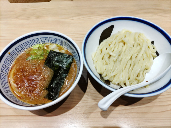 「濃厚魚介つけ麺」@中華そば つけめん 玉 新宿店の写真