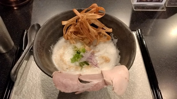 「鶏soba_1100円」@鶏soba座銀 神楽坂東京本店の写真