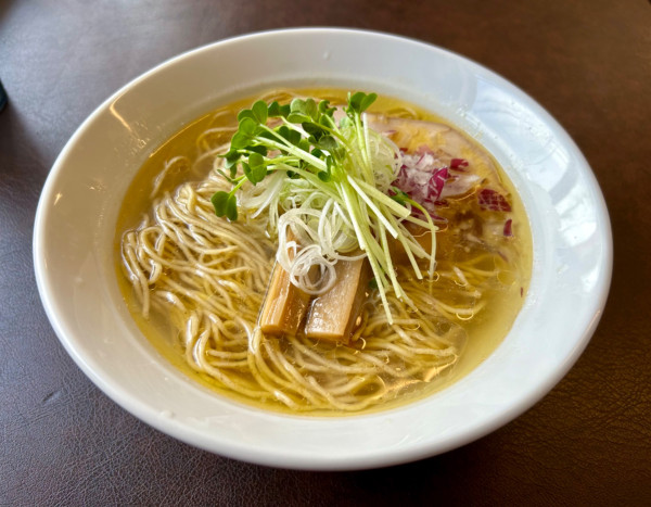 「魚介香る鶏塩そば(950¥)」@麺処 一心の写真