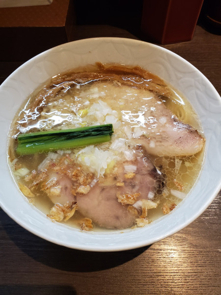 「塩　梅山豚チャーシュー麺」@支那そばや 本店の写真