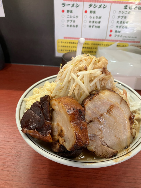 「チャーシューメン中盛り　1250円」@ラーメン一太豚の写真