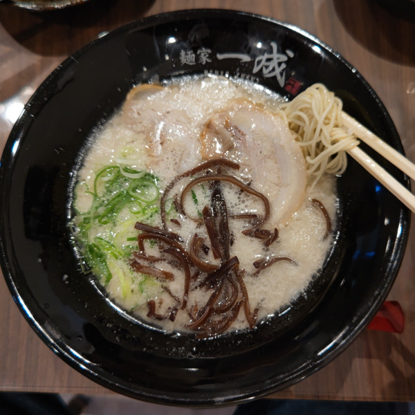 「らーめん（こく味）（750円）」@麺家 一成の写真